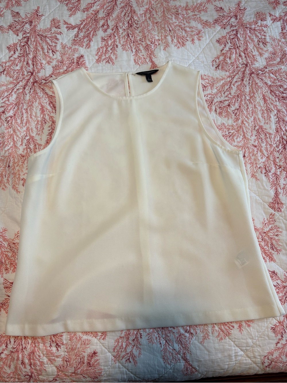 Banana Republic Cream Sleeveless Shell Top